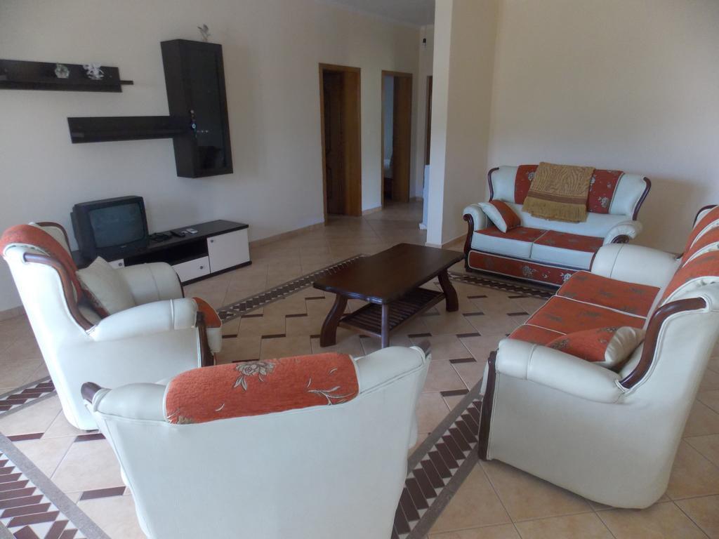 Natural Holiday Houses Εξαμίλιο Εξωτερικό φωτογραφία