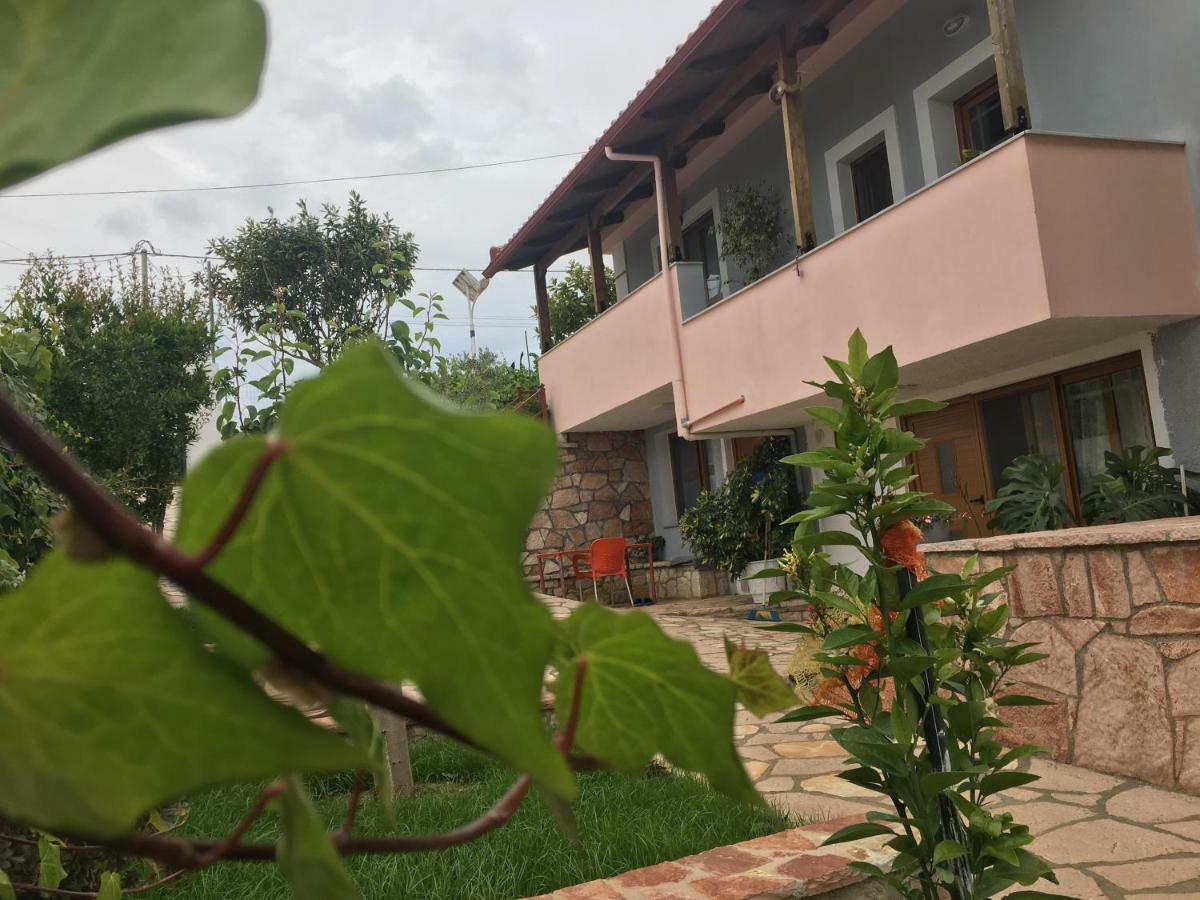 Natural Holiday Houses Εξαμίλιο Εξωτερικό φωτογραφία