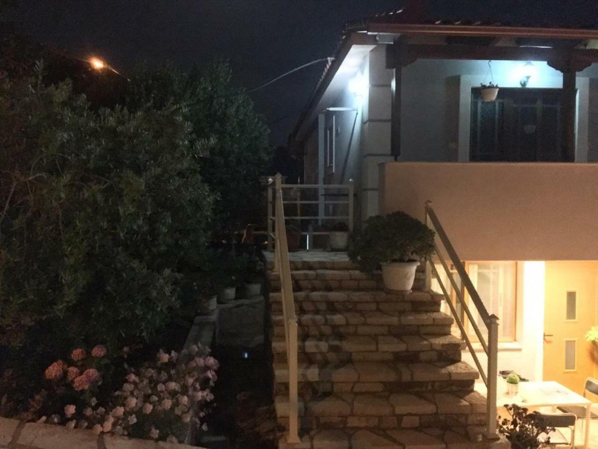 Natural Holiday Houses Εξαμίλιο Εξωτερικό φωτογραφία