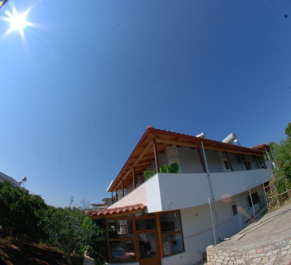 Natural Holiday Houses Εξαμίλιο Εξωτερικό φωτογραφία