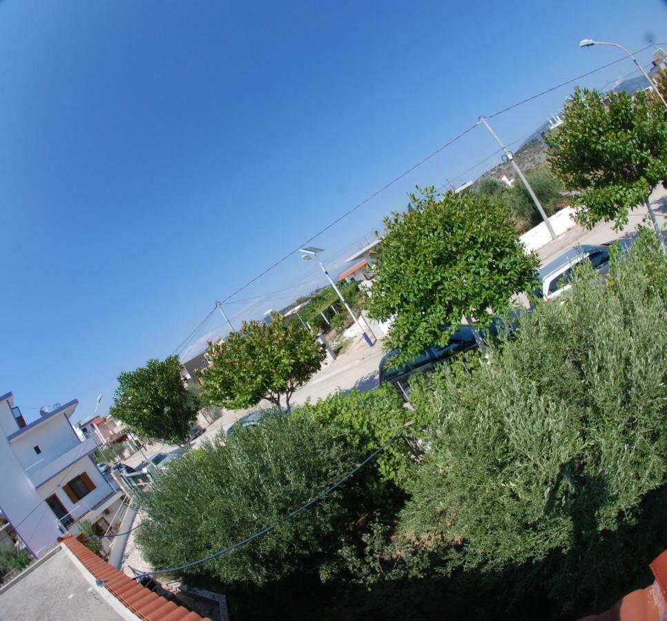 Natural Holiday Houses Εξαμίλιο Εξωτερικό φωτογραφία