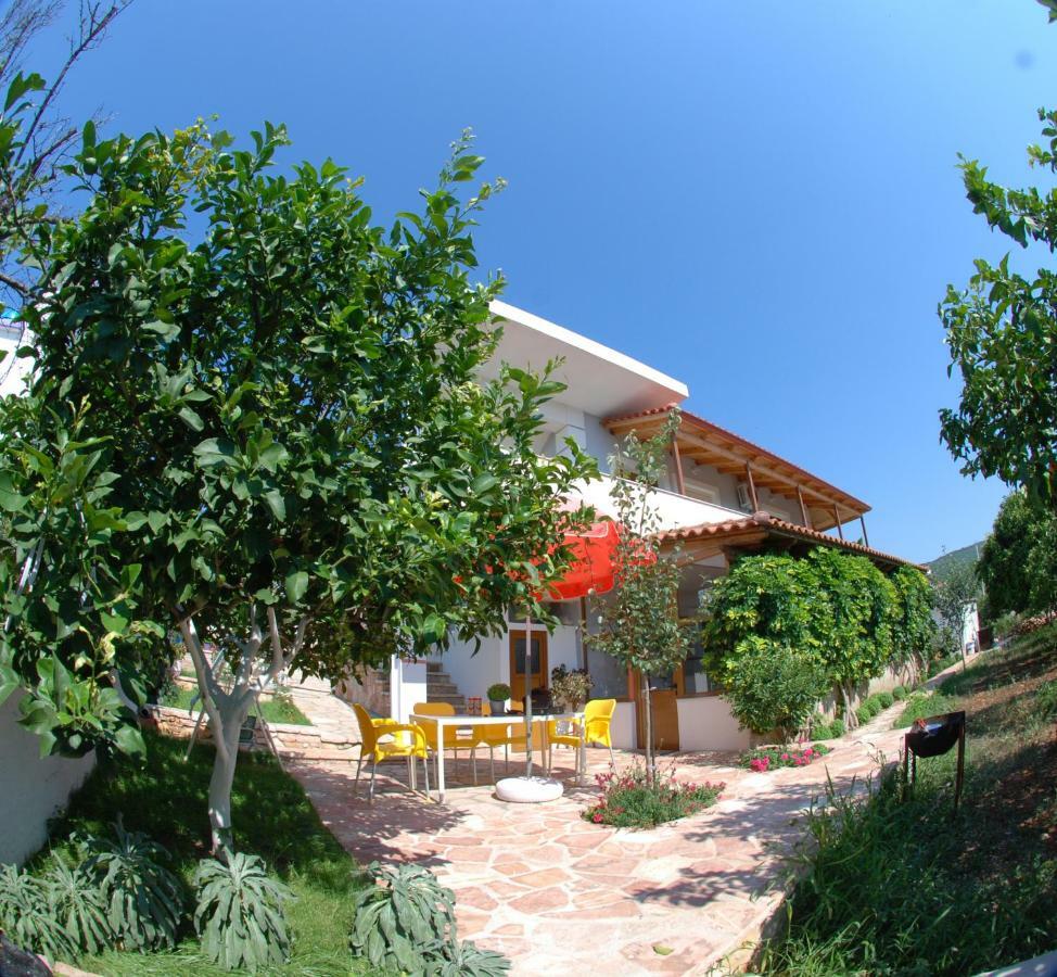Natural Holiday Houses Εξαμίλιο Εξωτερικό φωτογραφία